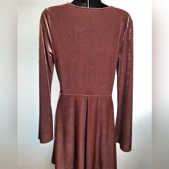 Purple Metallic Express mini dress - Picture 3 of 4